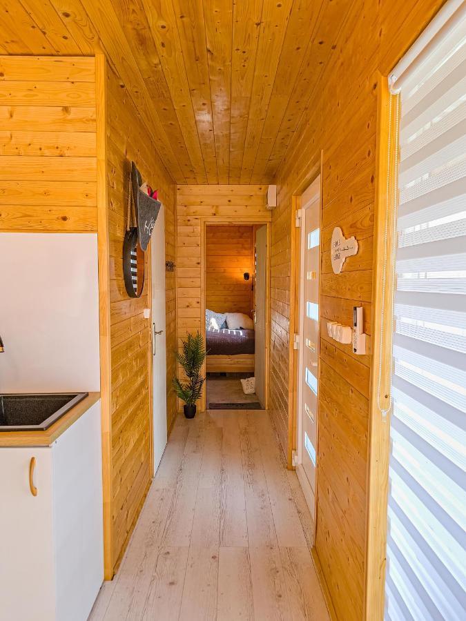 Cosa Nostra Apartman Sárvár Екстериор снимка